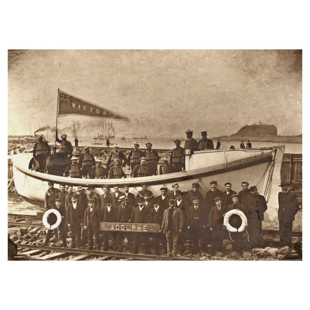 Lifeboat ‘Victoria’ crew and crew members of the wrecked Adolphe