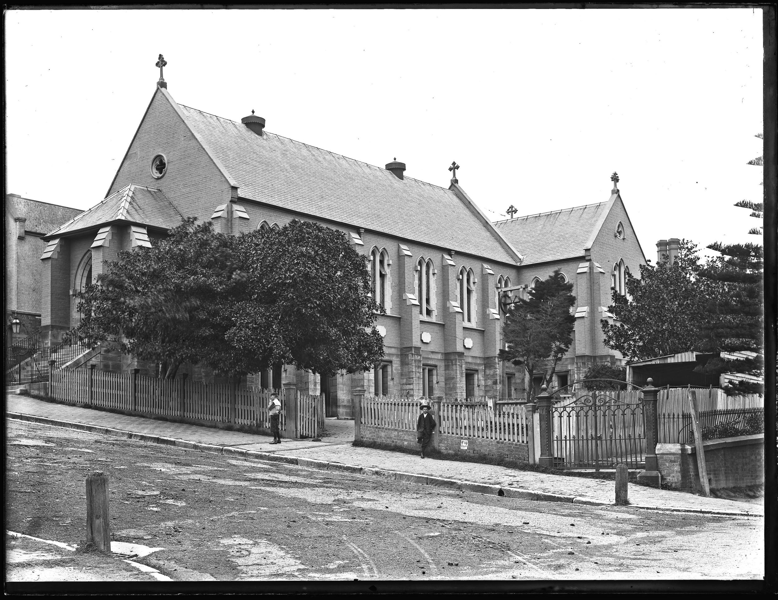 1905 Ralph Snowball photograph of St Mary's Catholic Church Perkins Street Newcastle, with roofline of 54a Perkins Street visible upper left